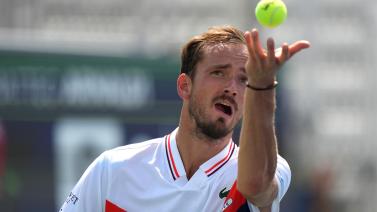 中脱颖而出 中脱颖而出