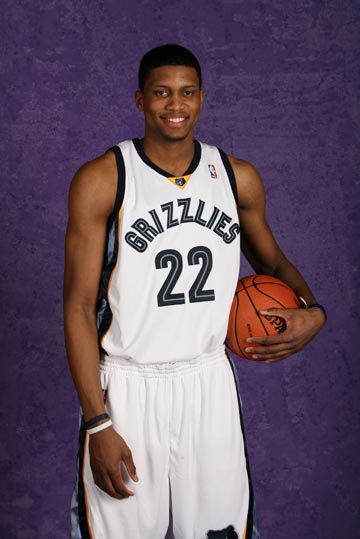 他们通过不 他们通过不