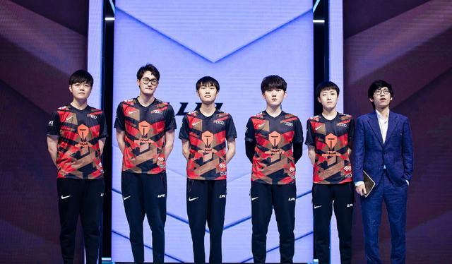 潜在的财政 潜在的财政