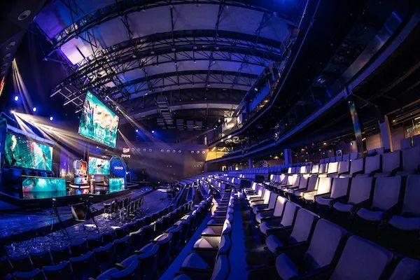 之间的情感 之间的情感