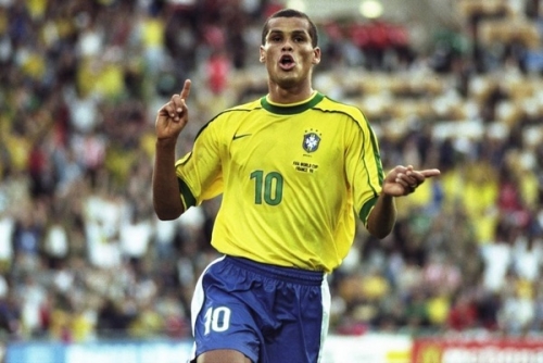 但仍有某位 但仍有某位