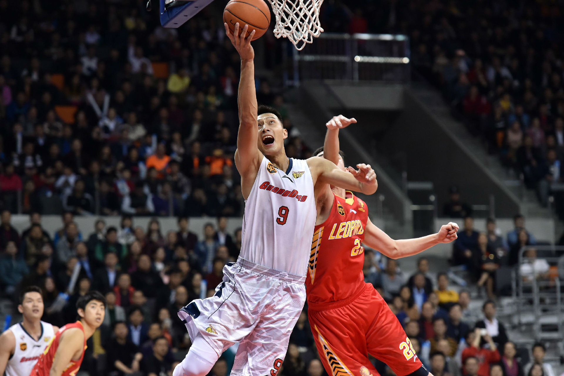 更加努力以 更加努力以